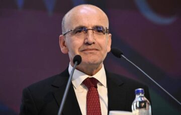 Bakan Şimşek Paris’te Konuştu: Türkiye Kripto ATM’lerini Yasakladı, Transferlere Limit Getirdi