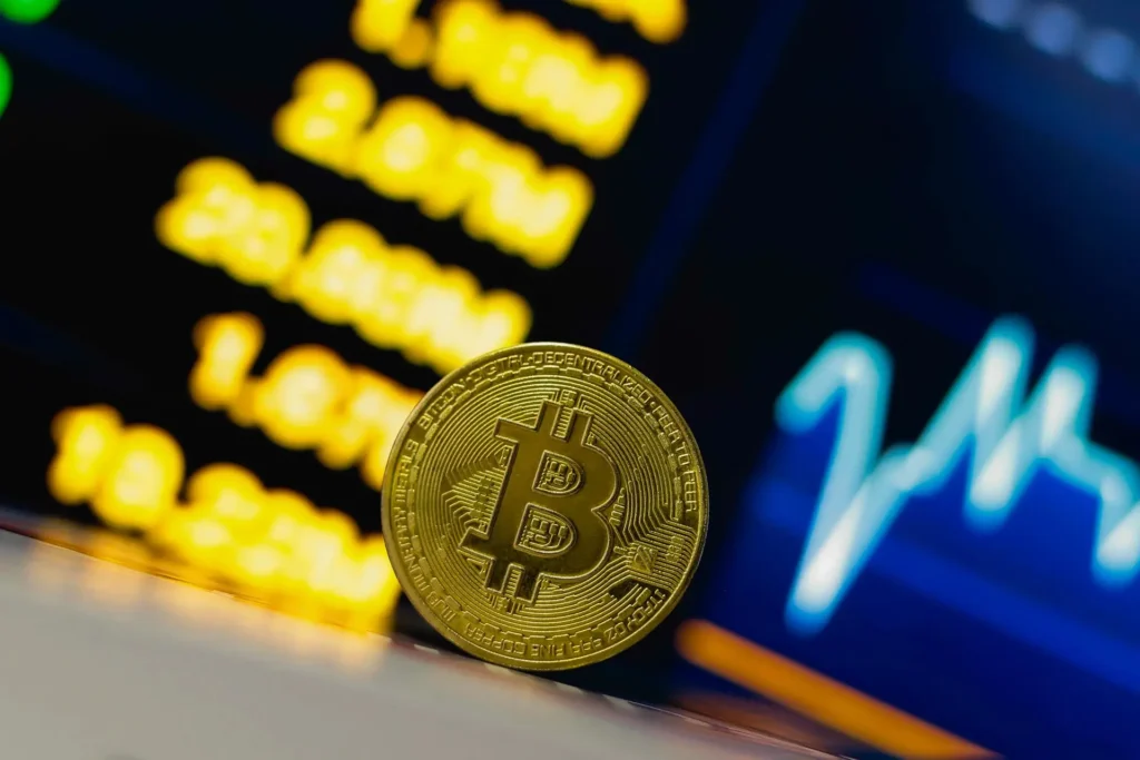 Bitcoin ve Altcoinler Yükseldi Ancak Analist Uyarıyor: Bu Seviyeler Büyük Hareketleri Tetikleyebilir